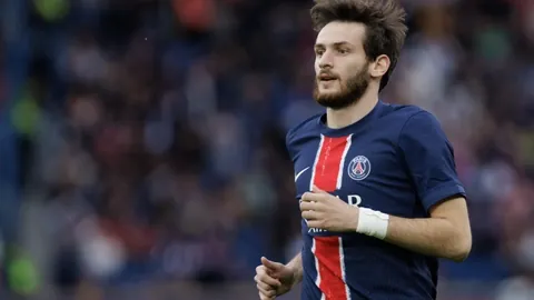 曼联新赛季前瞻：本-福斯特坦诚分析，英超排名恐仅第八